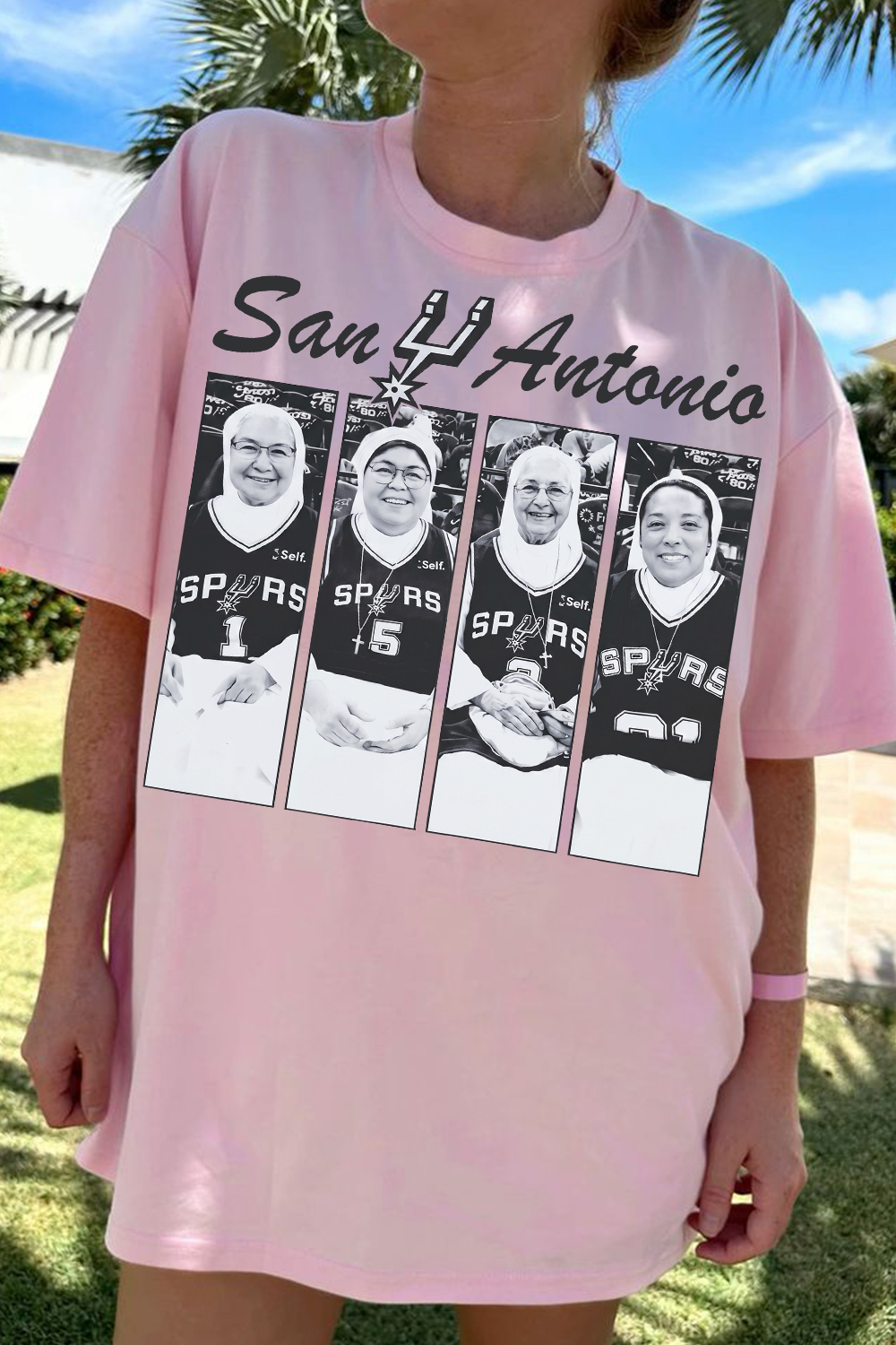 Las Monjas Del Spurs T-Shirt