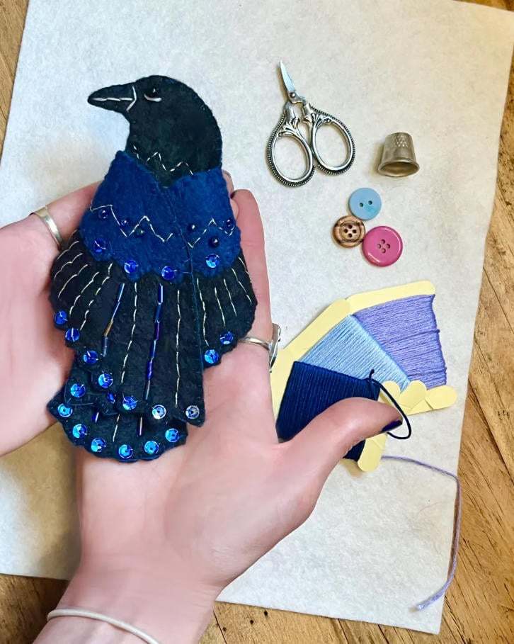 🖤 “Raven’s Keepsake – Guardian of Stitches” 🪡✨