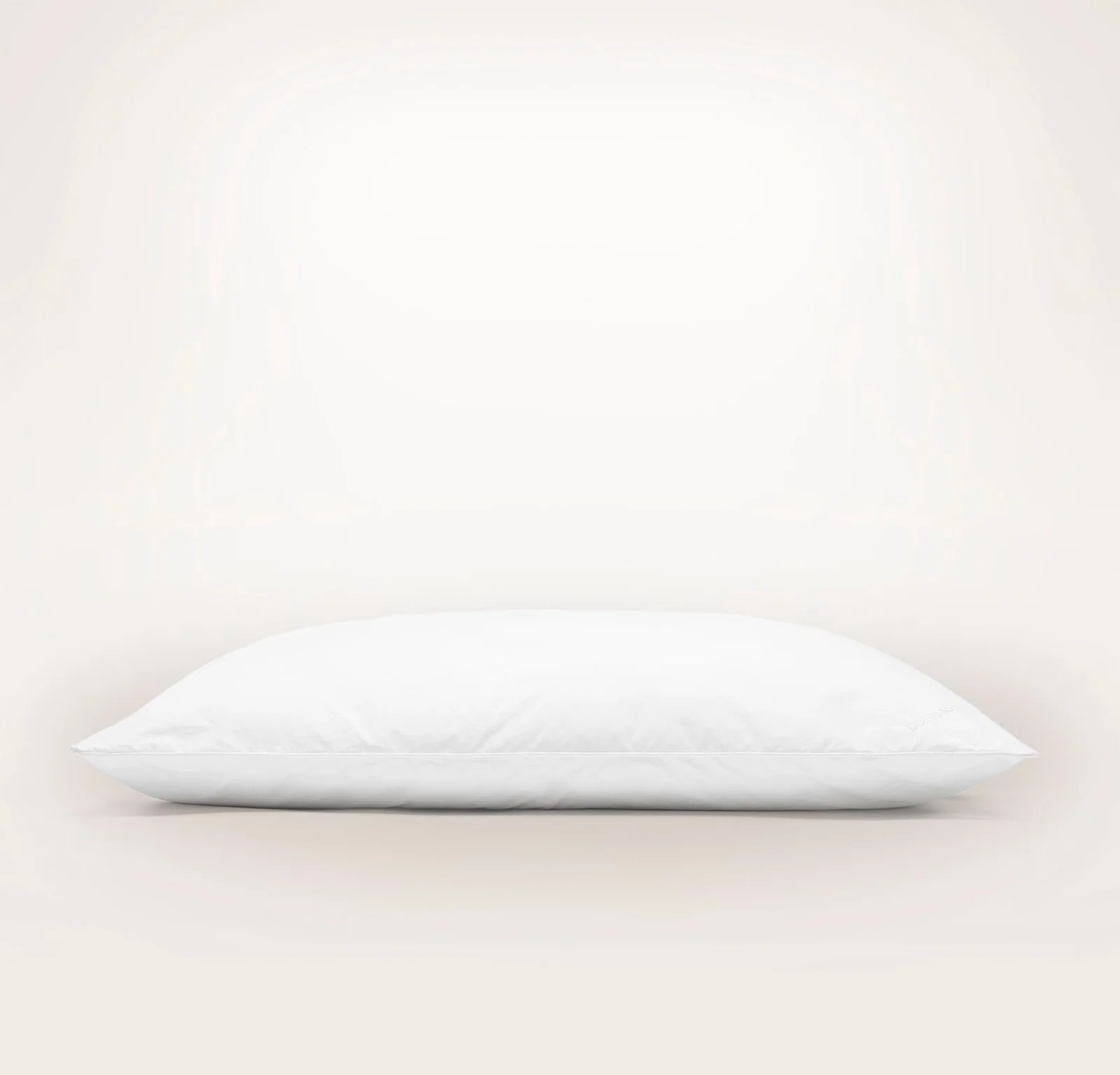 Luxurious Down Alternative Pillow