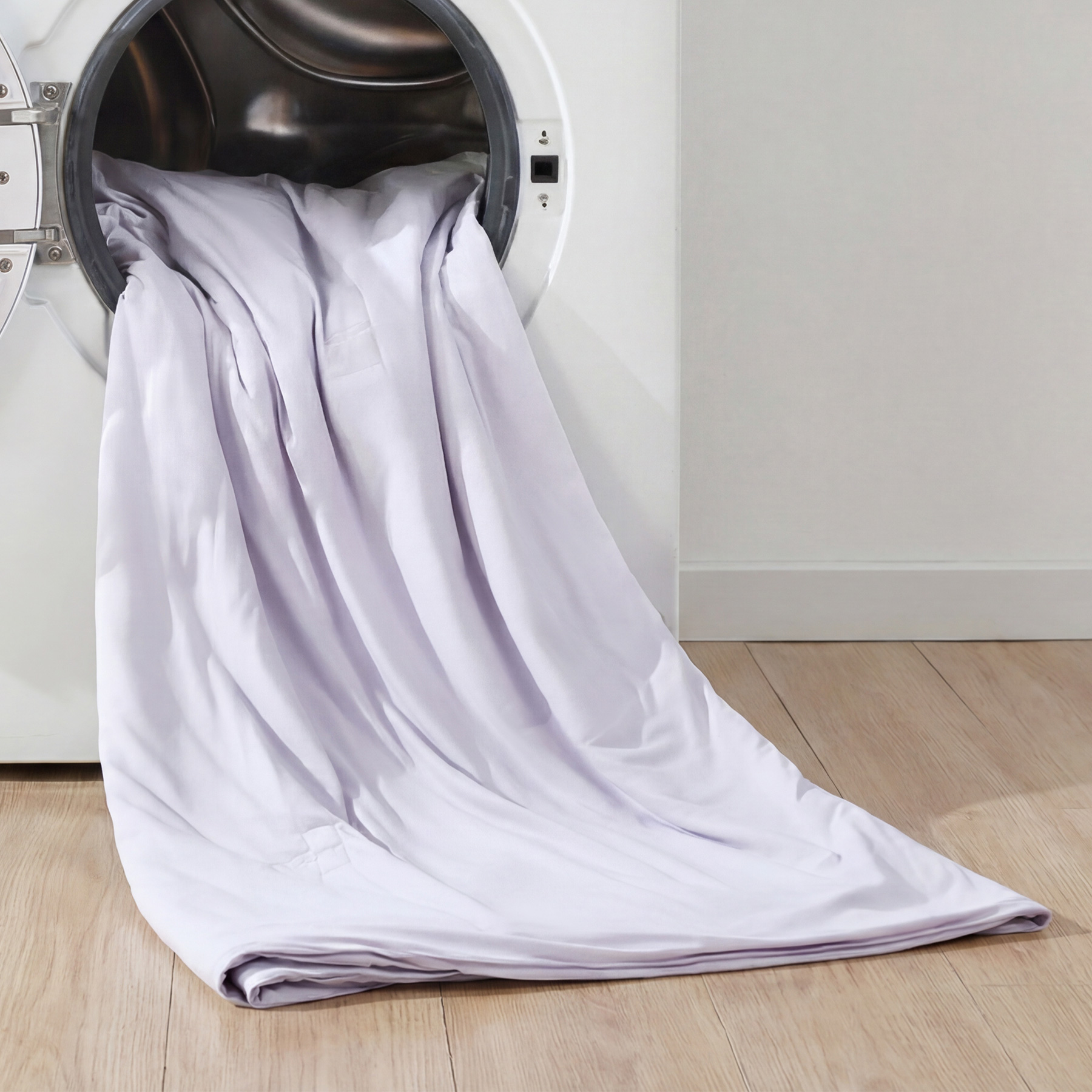 Lightweight Cooling Comforter 