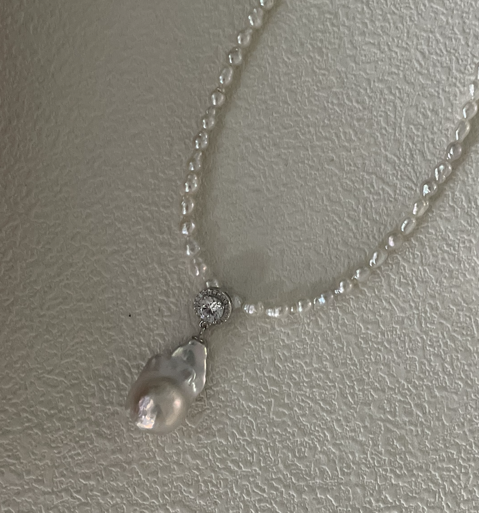 Baroque elegant necklace