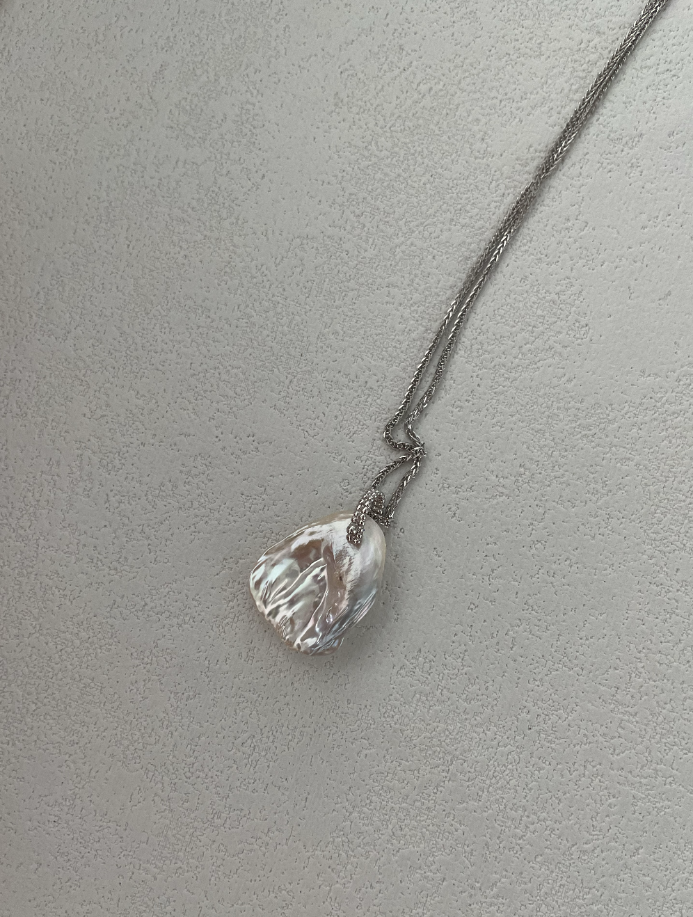 Whole-body sterling silver petal pearl necklace