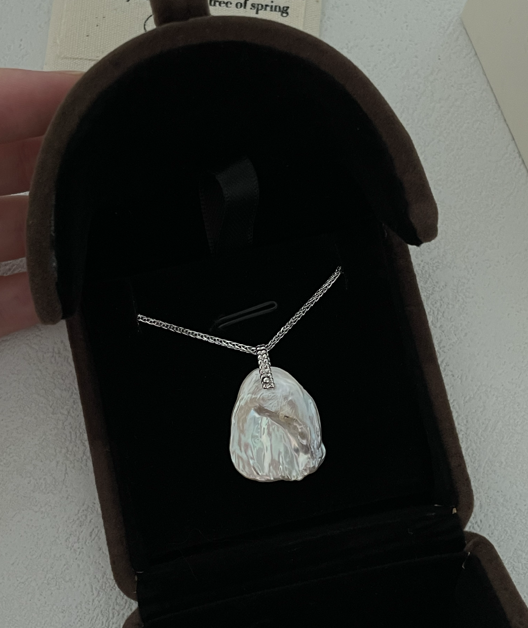 Whole-body sterling silver petal pearl necklace