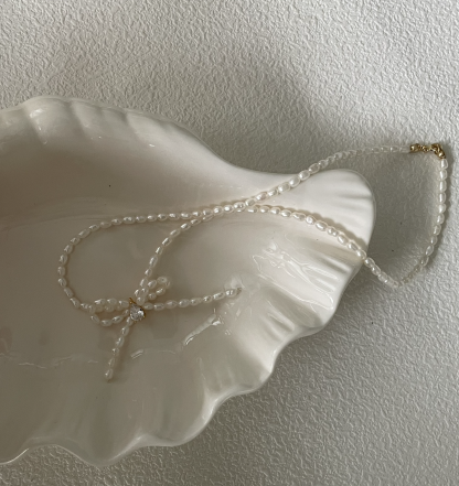Rice grain bowknot necklace