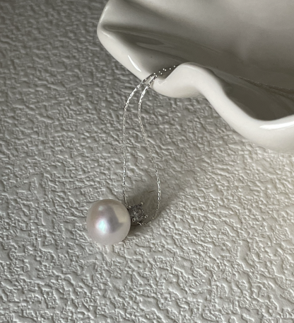 White Princess Necklace