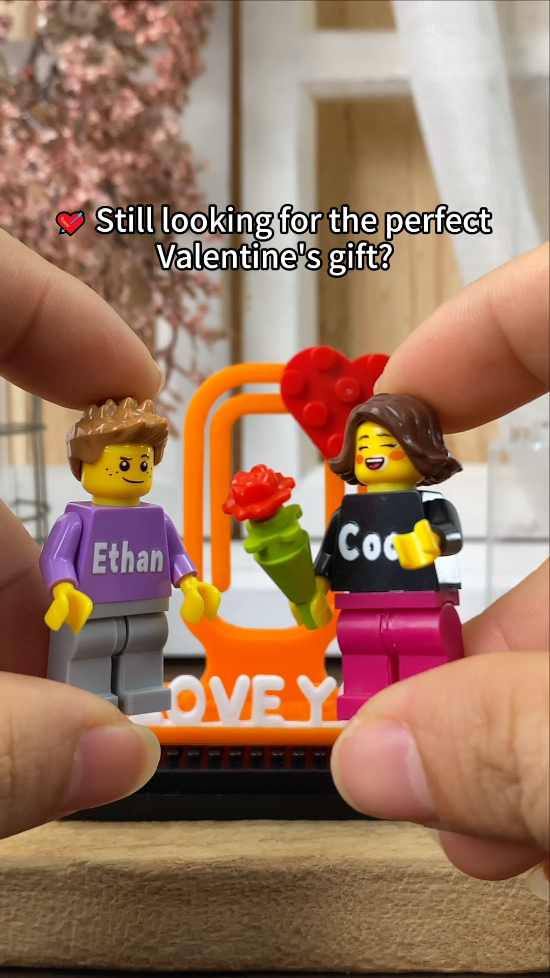 Custom Couple Figure Box with Stand Valentine's Day Gift