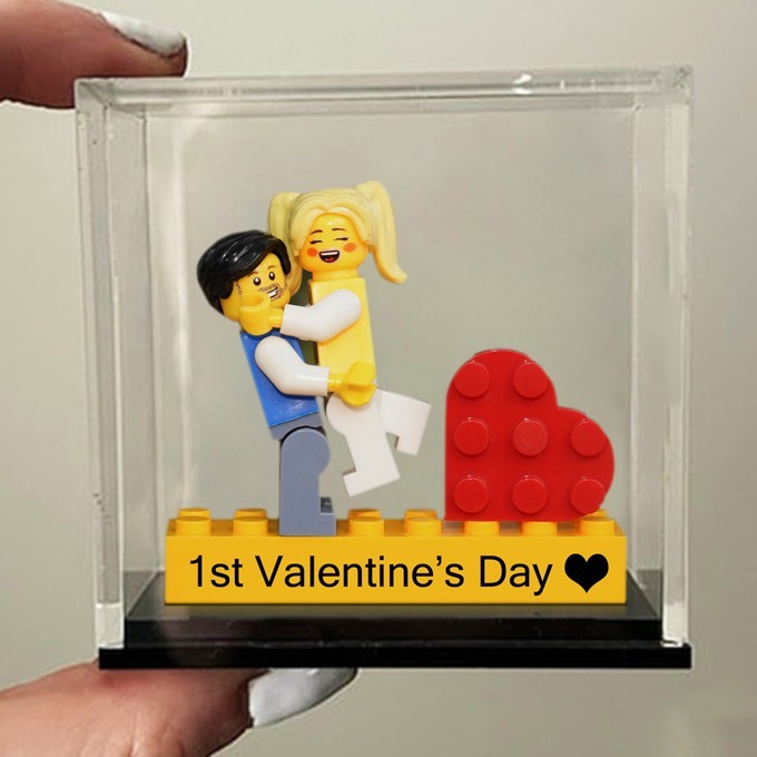 Custom Couple Figure with Name Valentine's Day Gift