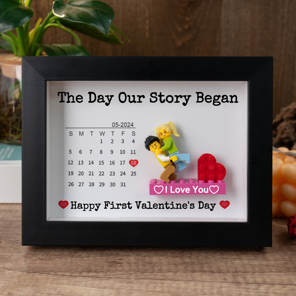 Custom Couple Figure Frame with Calendar Valentine's Day Gift Anniversary Gift Ideas