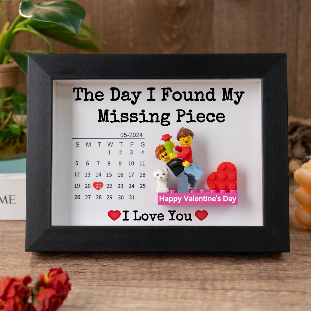 Custom Couple Figure Frame with Calendar Valentine's Day Gift Anniversary Gift Ideas