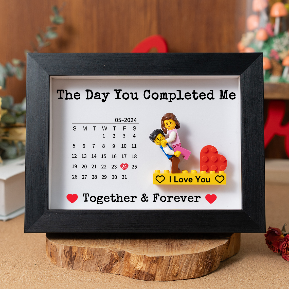 Custom Couple Figure Frame with Calendar Valentine's Day Gift Anniversary Gift Ideas