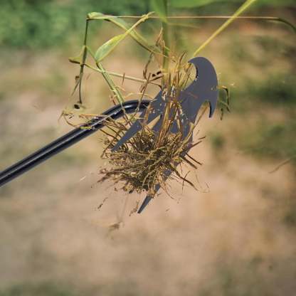 New Garden Weed Pulling Tool