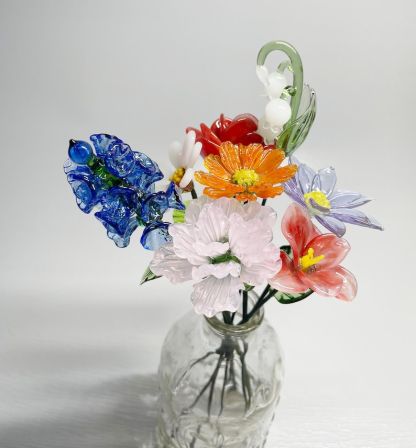 [Copy]🌸Personalized Mother & Grandma Flower Shadow Box with Names – A Unique Keepsake with Customizable Skin Tones