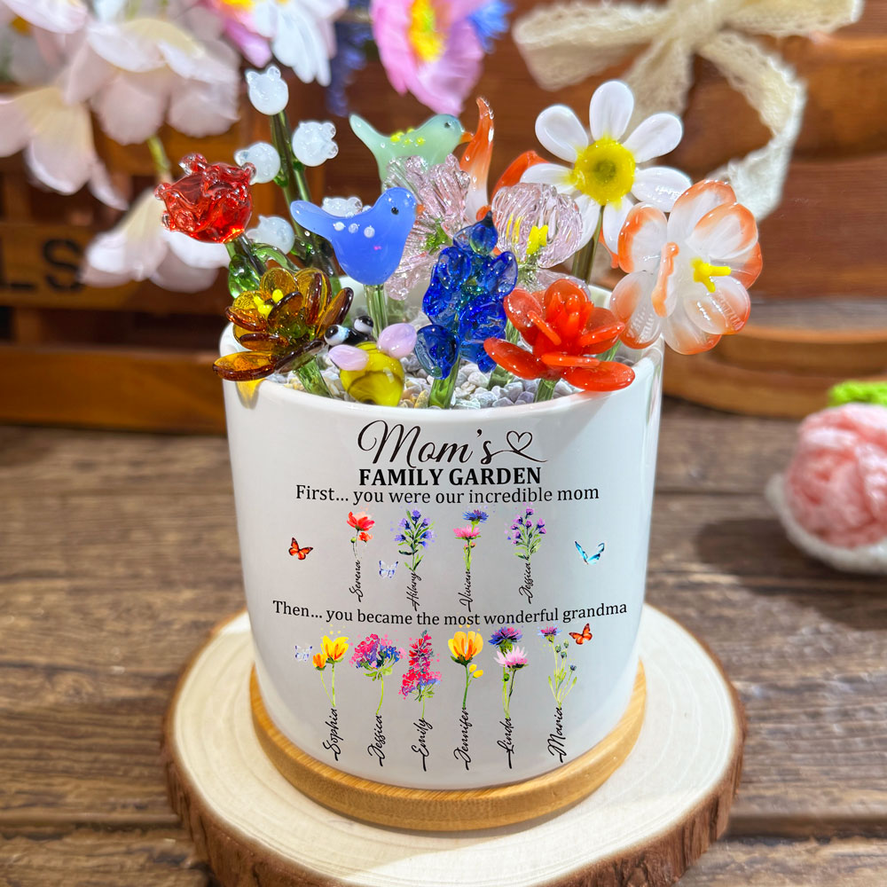 Custom Mom's Family Garden Birth Flower Pot with Mini Glass Flower Keepsake Gift Mother's Day Gift