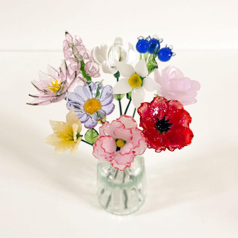 [Copy]🌸Personalized Mother & Grandma Flower Shadow Box with Names – A Unique Keepsake with Customizable Skin Tones