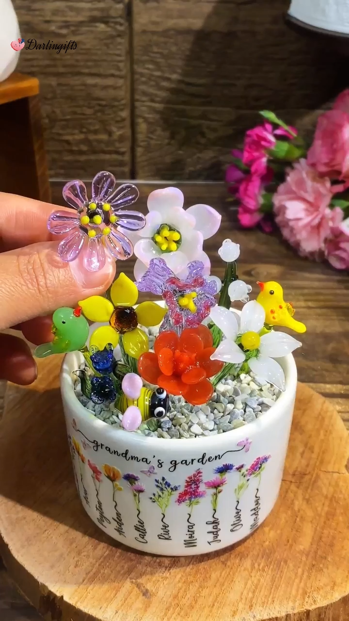 Custom Birth Flower Pot with Mini Glass Flower Spring Decoration Mother's Day Gift