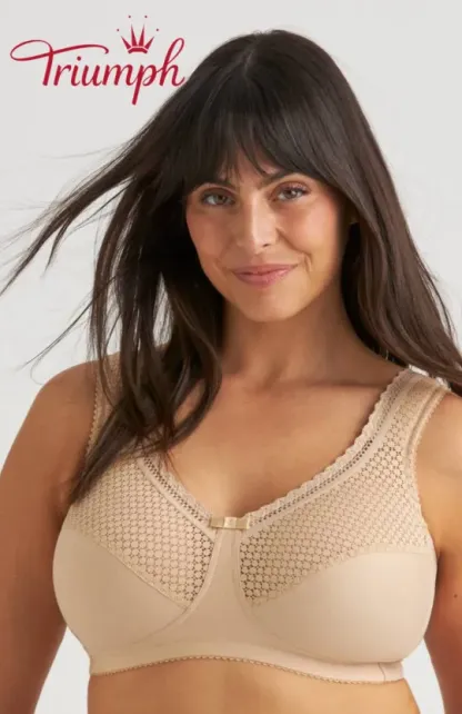 Triumph - 4 részes szett 🔥 Kényelmes csipke melltartó mintával