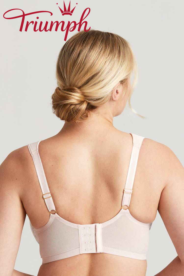 Triumph - (4 db)Kétrétegű romantikus hímzésű melltartó