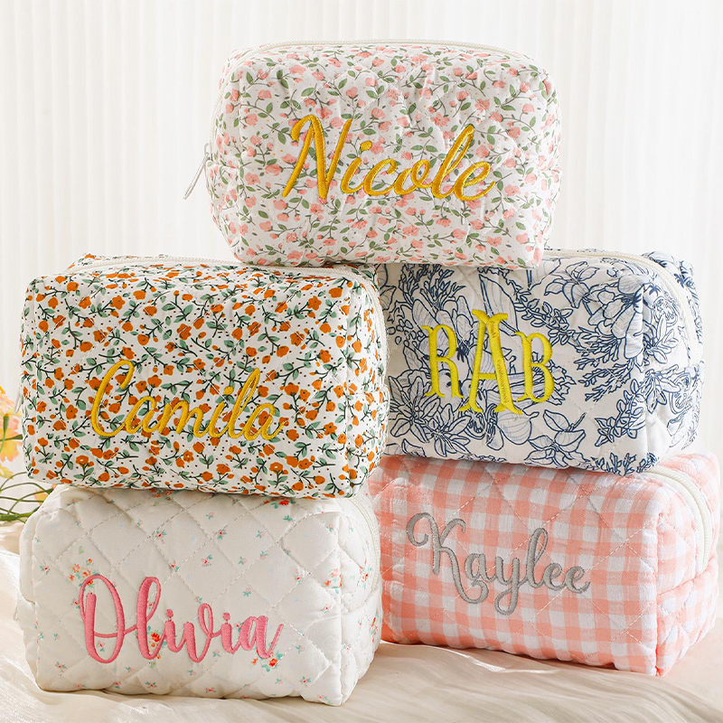 Personalized Embroidered Makeup Bag,Custom Makeup Bag,Floral Cosmetic Bag,Travel Makeup Pouch, Women Toiletry Bag,Bridesmaid Gift
