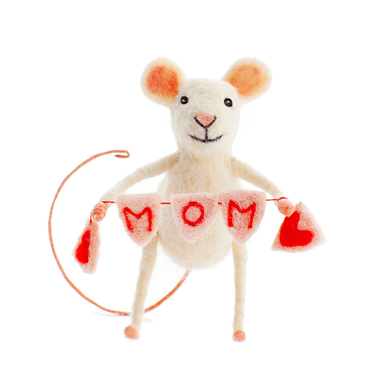 Personalized Handmade Mother’s Day Gift Cute Mouse Holding Heart Letters Home Decoration Ornament Felt Mom Nana Dad Bunting Mouse