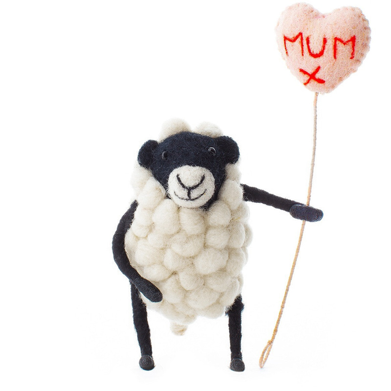 Personalized Handmade Mothers Day Gift Cute Wool Animal Holding Heart Balloon Home Decoration Ornament Felt Mom Nana Dad Balloon Sheep