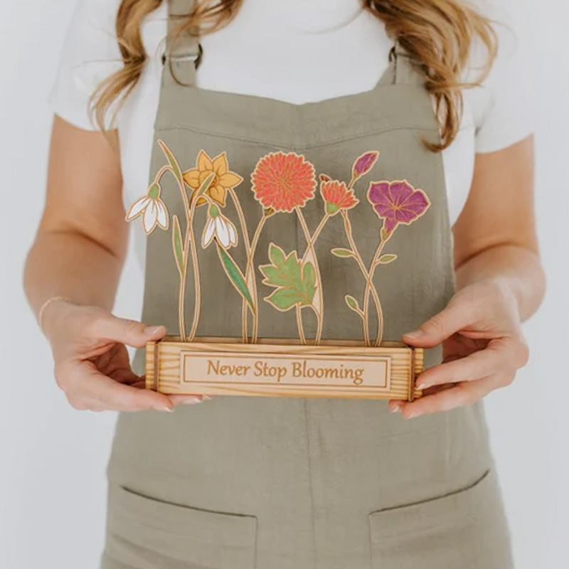 Personalized Gift Custom Engraved Floral Ornament Handmade Family Keepsake Art Piece Wooden Flower Stand For Table Decor Mother's Day Gift