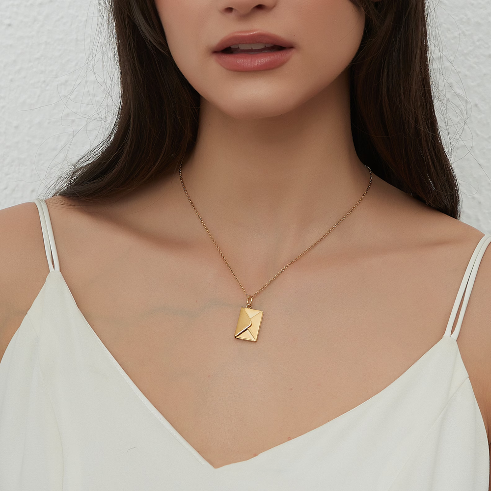 Personalized Envelope Locket Necklace Custom Engraved Text Photo Or Fingerprint Pendant Ideal For Couples And Sentimental Gifts