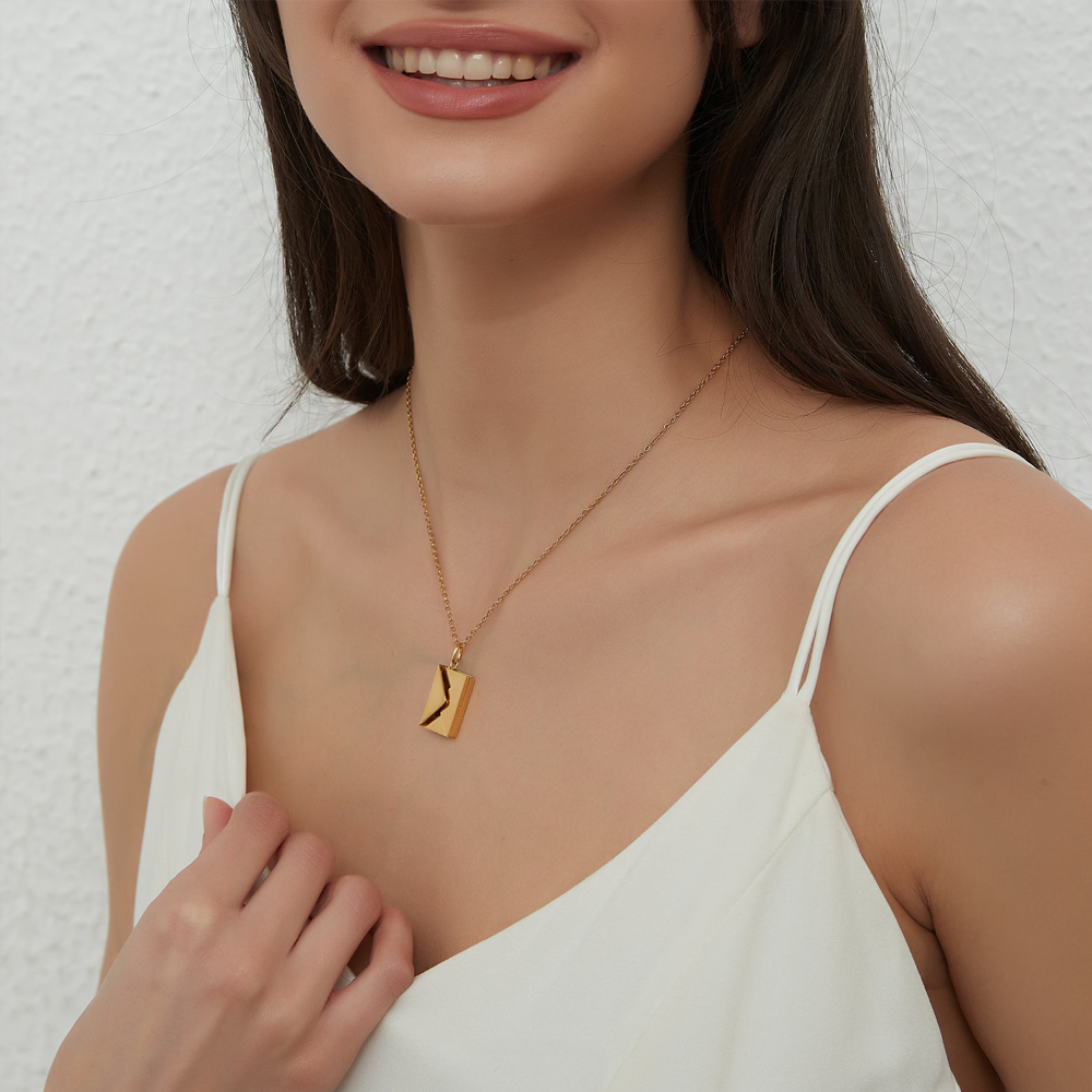Personalized Envelope Locket Necklace Custom Engraved Text Photo Or Fingerprint Pendant Ideal For Couples And Sentimental Gifts