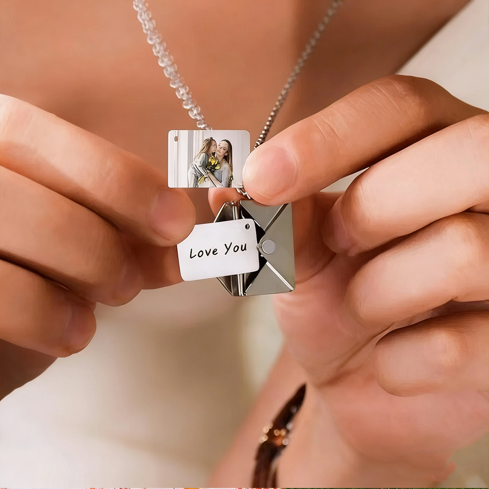 Personalized Envelope Locket Necklace Custom Engraved Text Photo Or Fingerprint Pendant Ideal For Couples And Sentimental Gifts