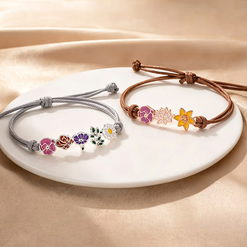 Personalized Birth Flowers Bracelet 1-8 Flowers Dainty Jewelry Adjustable Bracelet Birthday Mother's Day Gift for Family Mom Grandma Gift