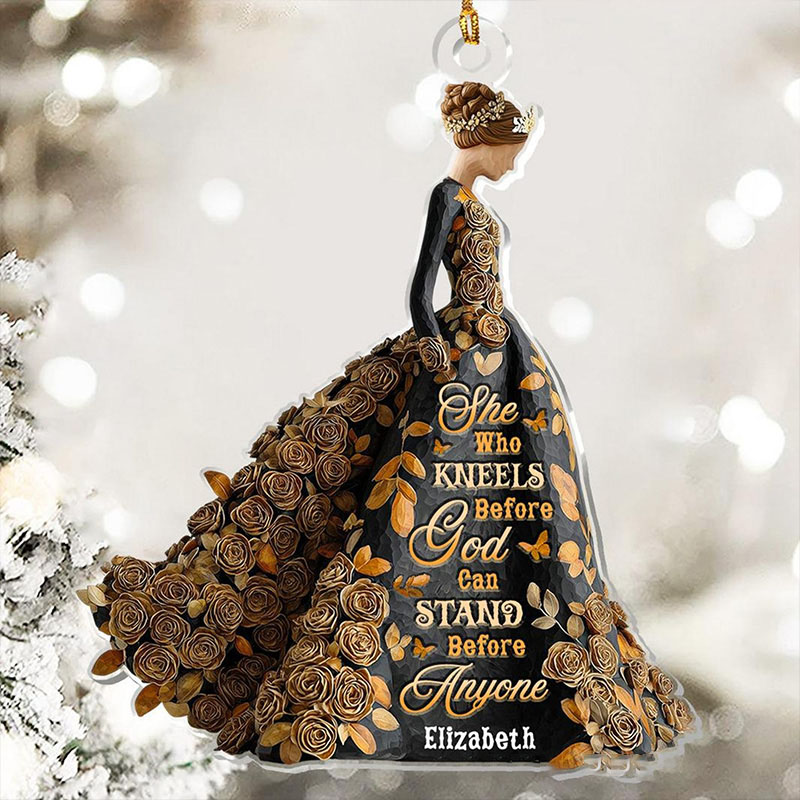 Personalized She Who Kneels Before God Acrylic Ornament with Custom Name Religious Woman Decor Christian Strength Keepsake Prayer Gift for Her