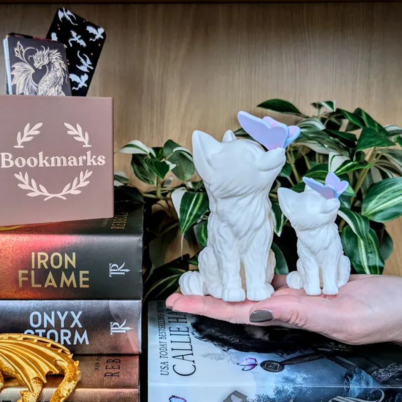 Quicksilver Fox Onyx Gifts for Her Kingfisher Booktok Bookish Decor Gift for Readers Book Lover Bookshelf Decor Book Nook Figure