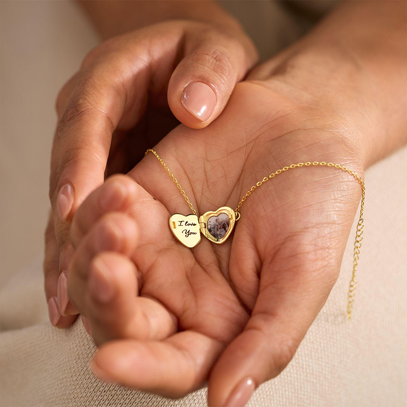 Personalized Birthstone Locket Bracelet with Family Photo Heart Locket Bracelet Photo Bracelet Custom Memorial Jewelry Birthday Gift for Mom Grandma