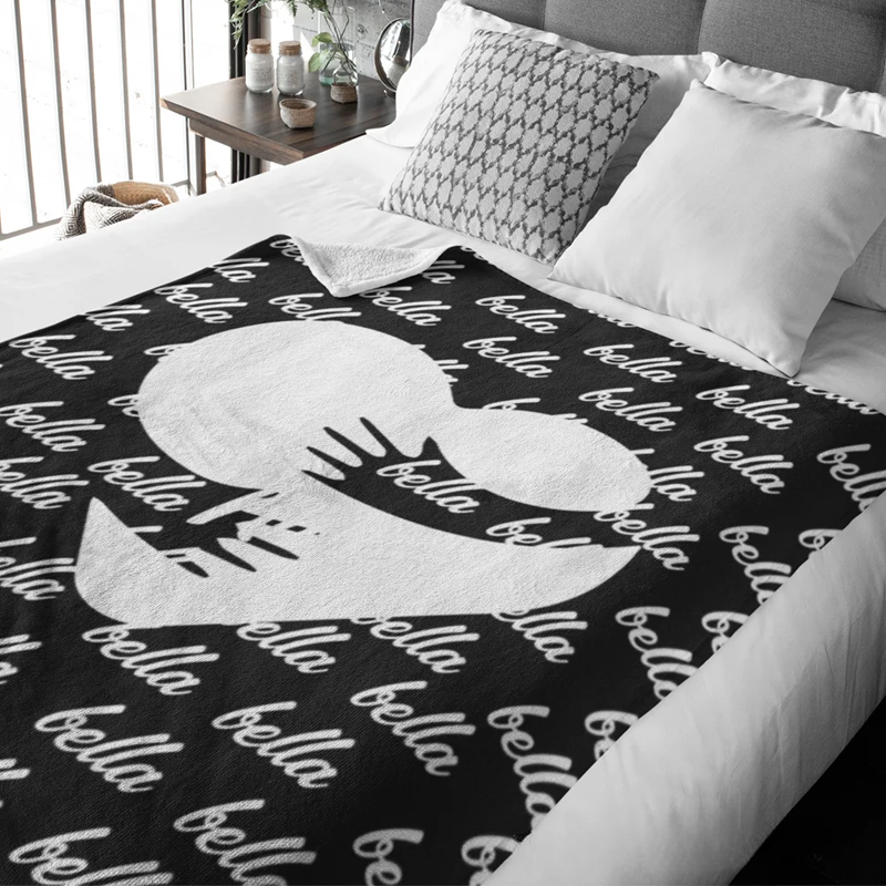 Personalized Family Name Soft Fleece Heart Design Blanket with 1-12 Names Gift for Grandparent