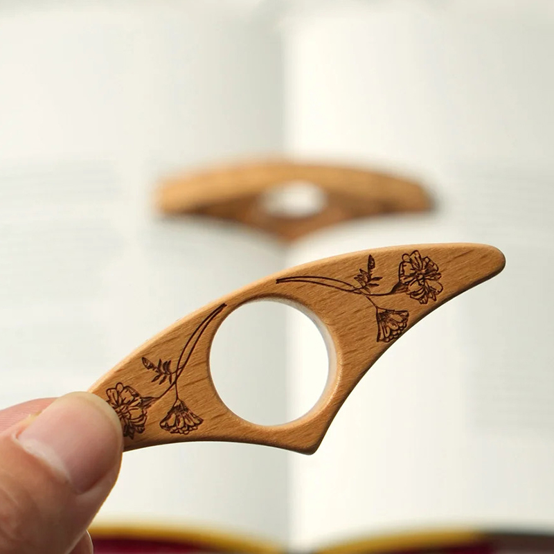 Personalized Birth Flower Wooden Thumb Book Page Holder with Engraved Name Book Accessories Birthday Gift for Book Lovers Bookworms