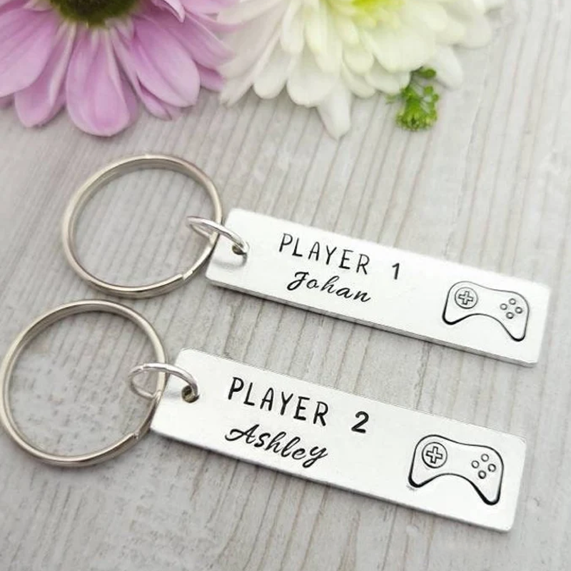 Personalised Player 1 and Player 2 Keyrings Custom Anniversary Gift for Gamer Gaming Keychains Valentine’s Day Gift