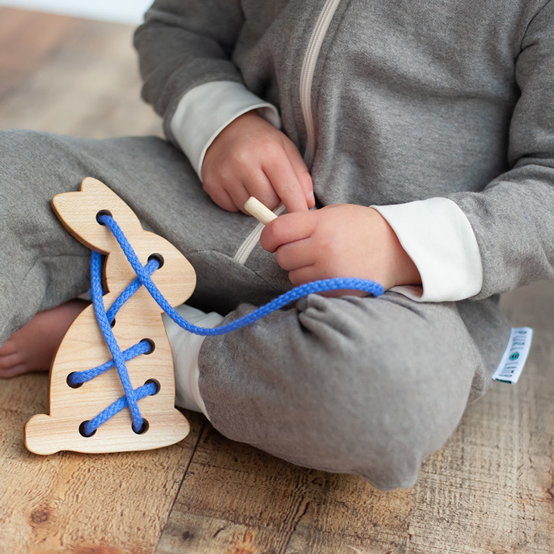 Personalized Easter Lacing Toy for Kids Custom Name Wooden Bunny with Colorful Strings Fun and Educational