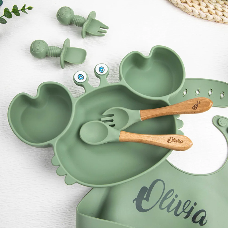 Personalized Silicone Baby Feeding Set Crab Shape Divided Plate Suction Cup Supplies for Toddler Weaning