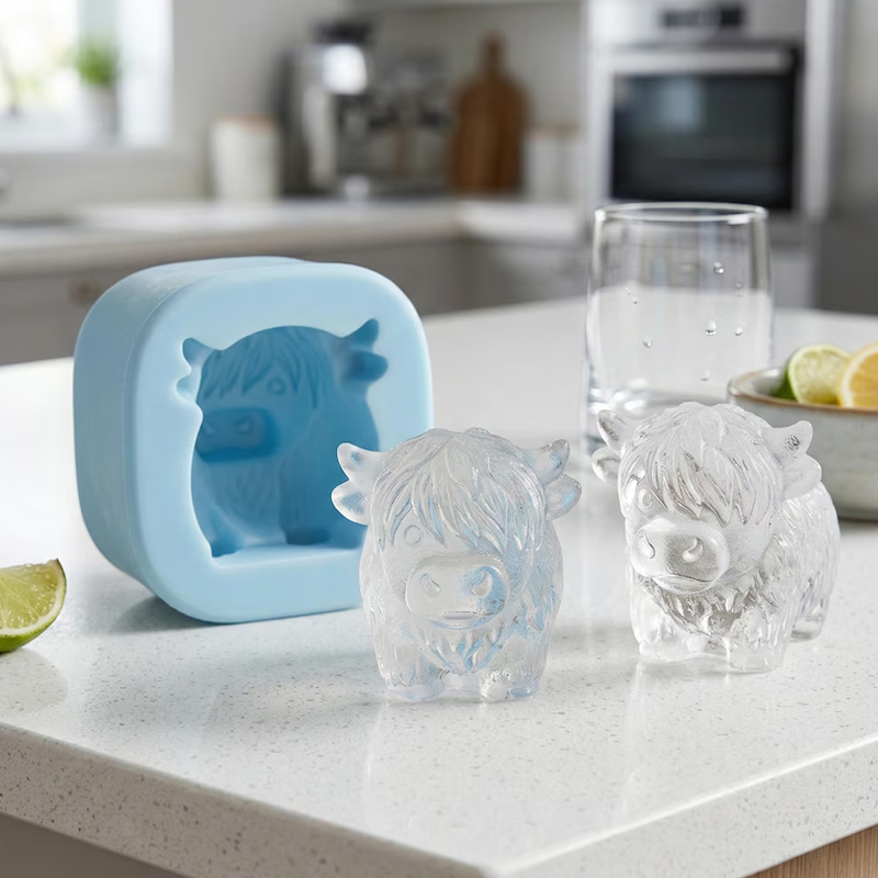 Adorable Highland Cow Silicone Ice Cube Tray Cute 6 Cavity Highland Coo Mold for Whiskey Soap Crafts Perfect Gift for Cow Lovers
