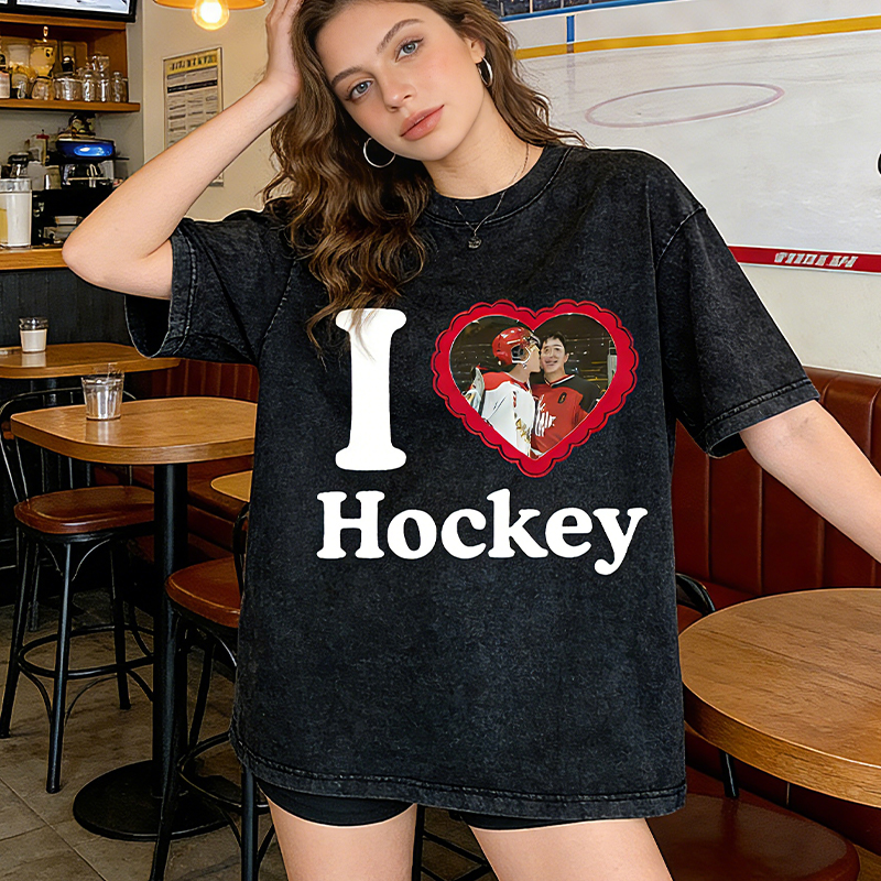 Personalized I Love Hockey Washed T-Shirt, Custom Player Photo Heart Graphic Tee for Ice Hockey Fans