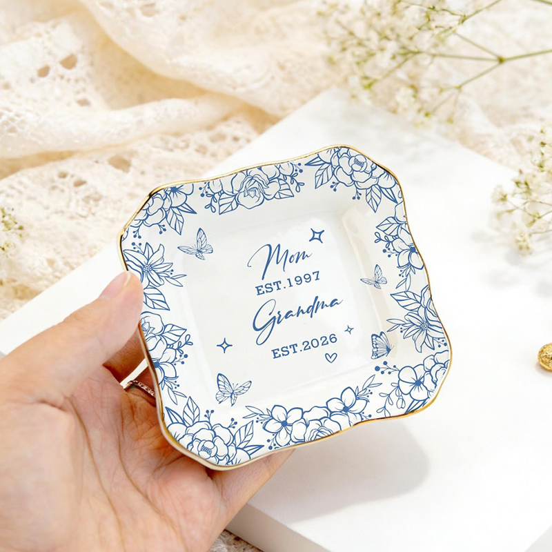 Personalized New Grandma Ring Dish First Time Grandma Gift Mothers Day Gift for Nanny Pregnancy Announcement to Grandparents