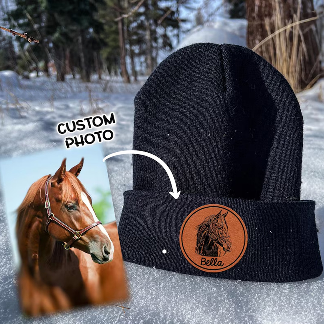 Personalized Leather Patch Beanie Classic Winter Hat Multicolor Rider Photo Knitted Beanie Hat with Name Daily Accessories Birthday Gift for Horse Lovers Riders