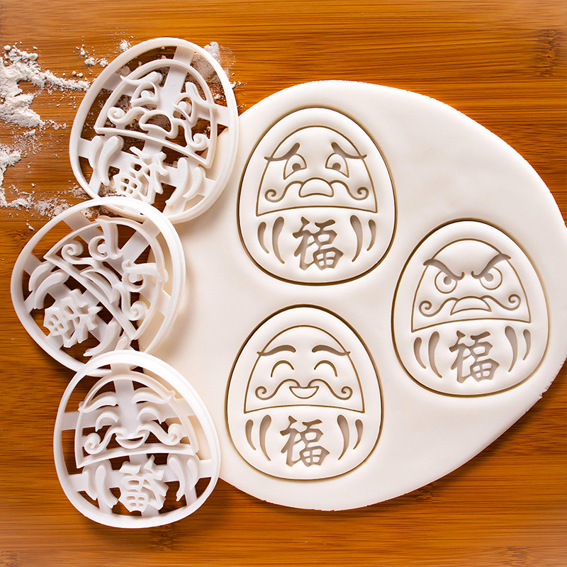 Personalized Daruma Doll with“福”Cookie Cutter Gift of Encouragement Talisman of Good Luck and Perseverance