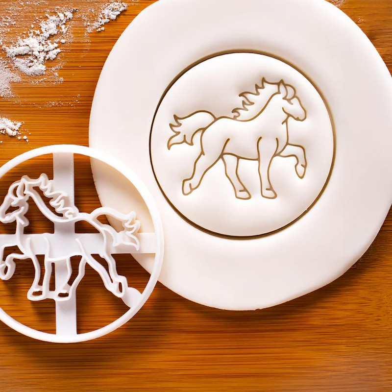 Personalized Knight on Horse Cookie Cutter Gift For Horse Lover Barn Owner Cutter 3D Printed Baking Supplies Fondant Tool Craft Stamp for Equestrian Lover