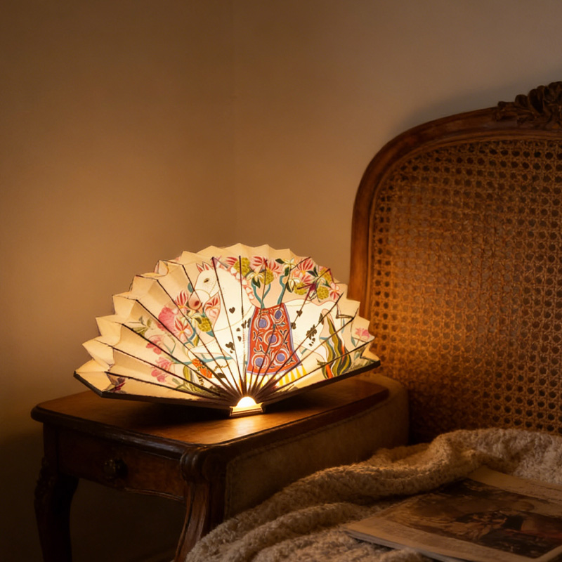 Personalized Horse Paper Flower Lamp for Unique Home Decor Night Light Floral Decor Gift for Equestrian Riding Lovers