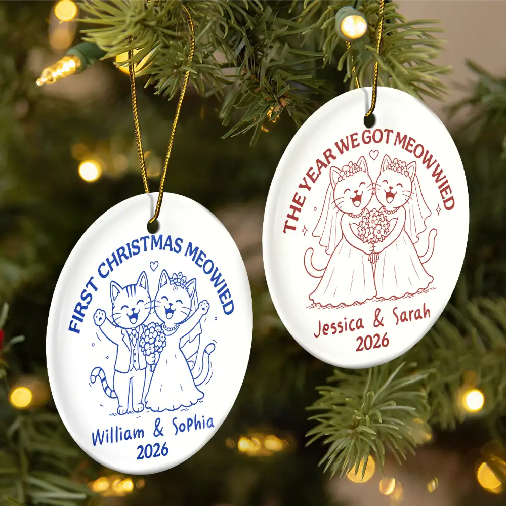 Personalized Couple Just Meowied Circle Ceramic Ornament 2026