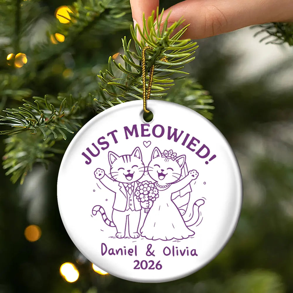 Personalized Couple Just Meowied Circle Ceramic Ornament 2026