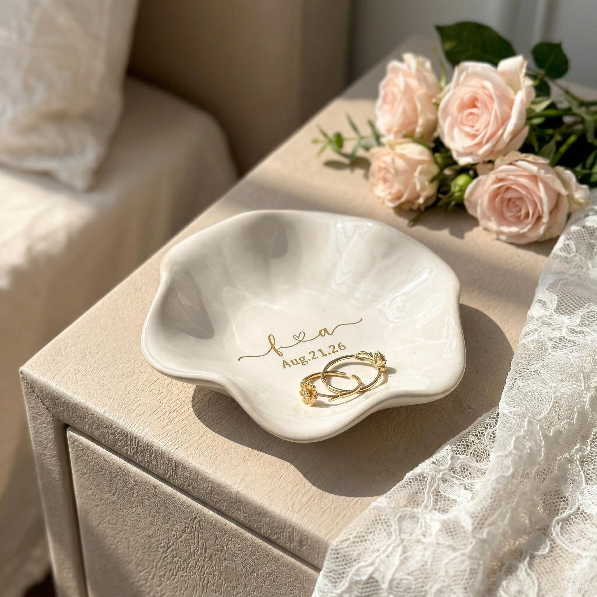 Personalized Ceramic Engaged Ring Tray For Mr and Mrs Gift, Personalized Trinket Dish For Wedding Date Gifts, Customized Jewelry Dish With Name