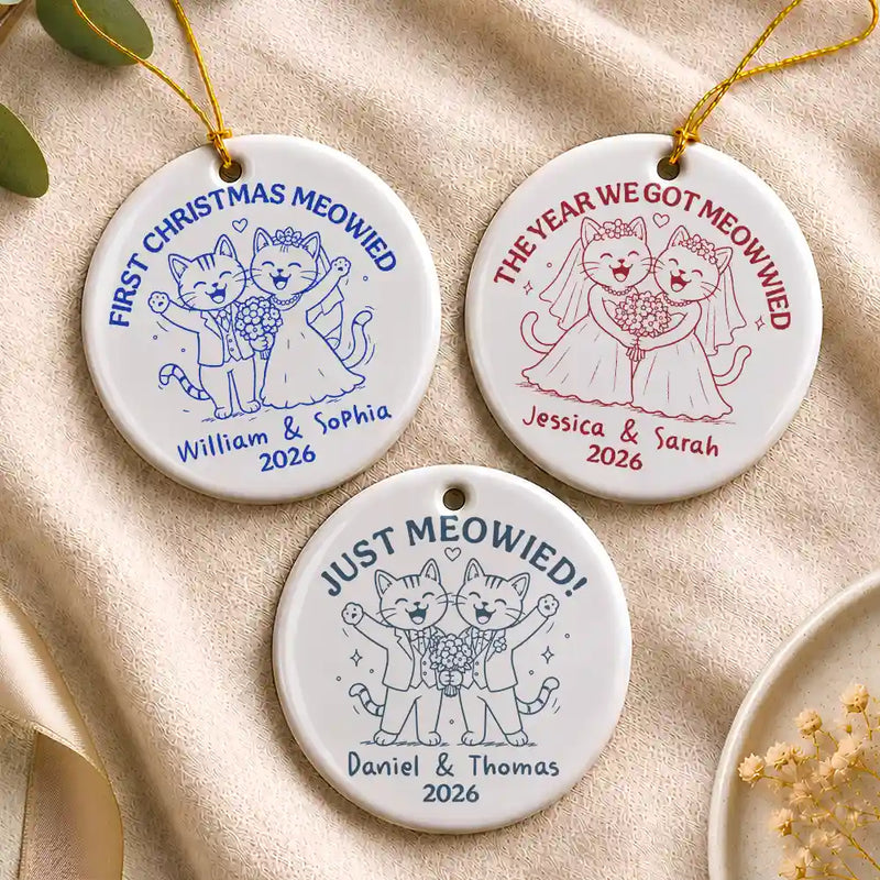 Personalized Couple Just Meowied Circle Ceramic Ornament 2026