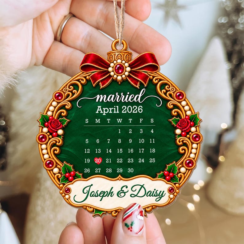 Personalized Married Calendar Ornament, First Christmas Married Gift, Custom Wedding Date Keepsake, Acrylic Ornament
