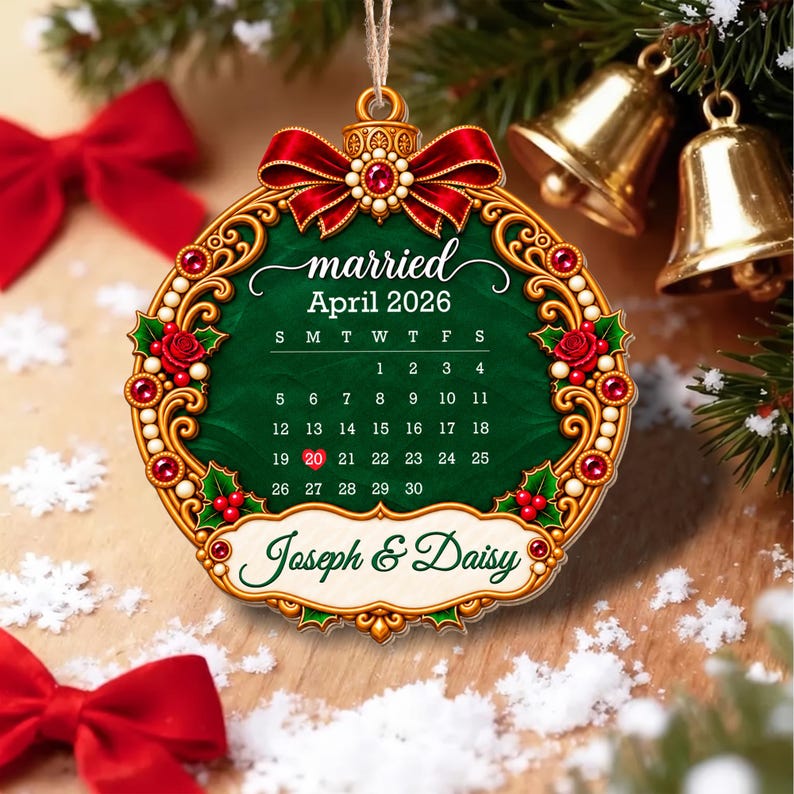 Personalized Married Calendar Ornament, First Christmas Married Gift, Custom Wedding Date Keepsake, Acrylic Ornament
